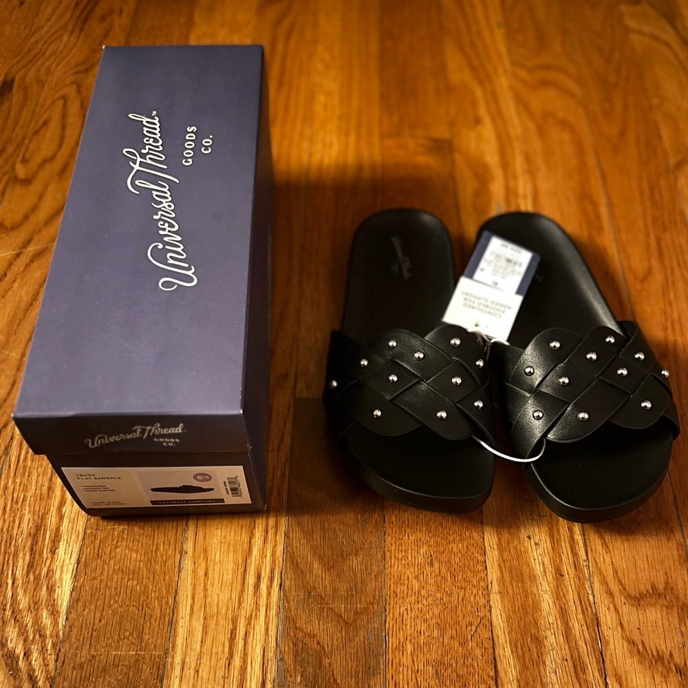 Trudy Flat Sandals
